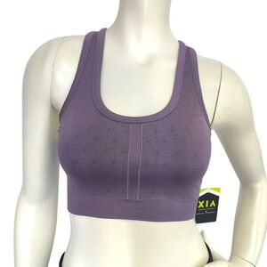 NWT • Strappy Back Seamless Sports Bra